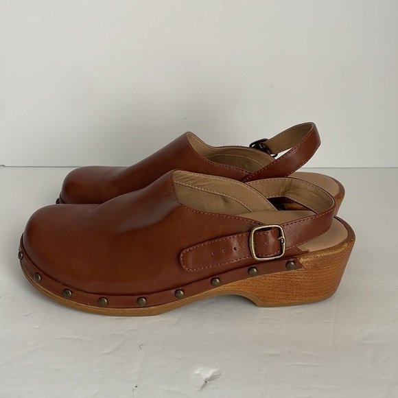 SM New York Women’s Clogs Camel 9 - Picture 4 of 10